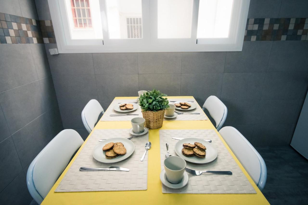 Holidays2Malaga Heredia 3 Bedroom Opposite Malaga Port المظهر الخارجي الصورة