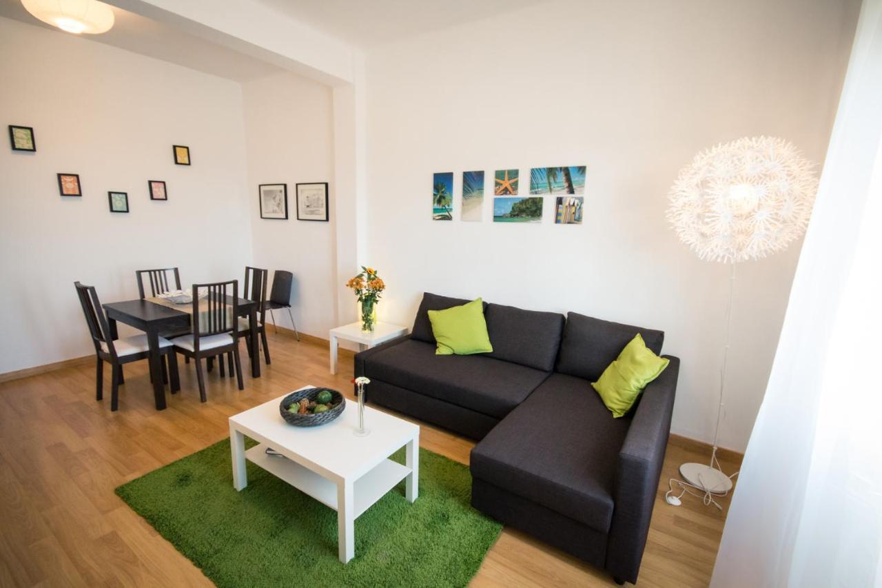 Holidays2Malaga Heredia 3 Bedroom Opposite Malaga Port المظهر الخارجي الصورة
