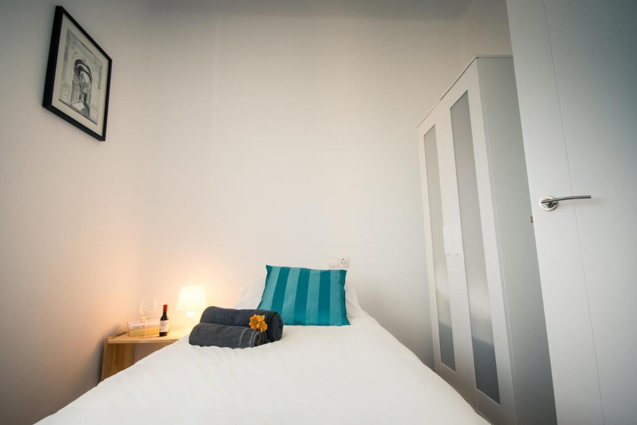 Holidays2Malaga Heredia 3 Bedroom Opposite Malaga Port المظهر الخارجي الصورة