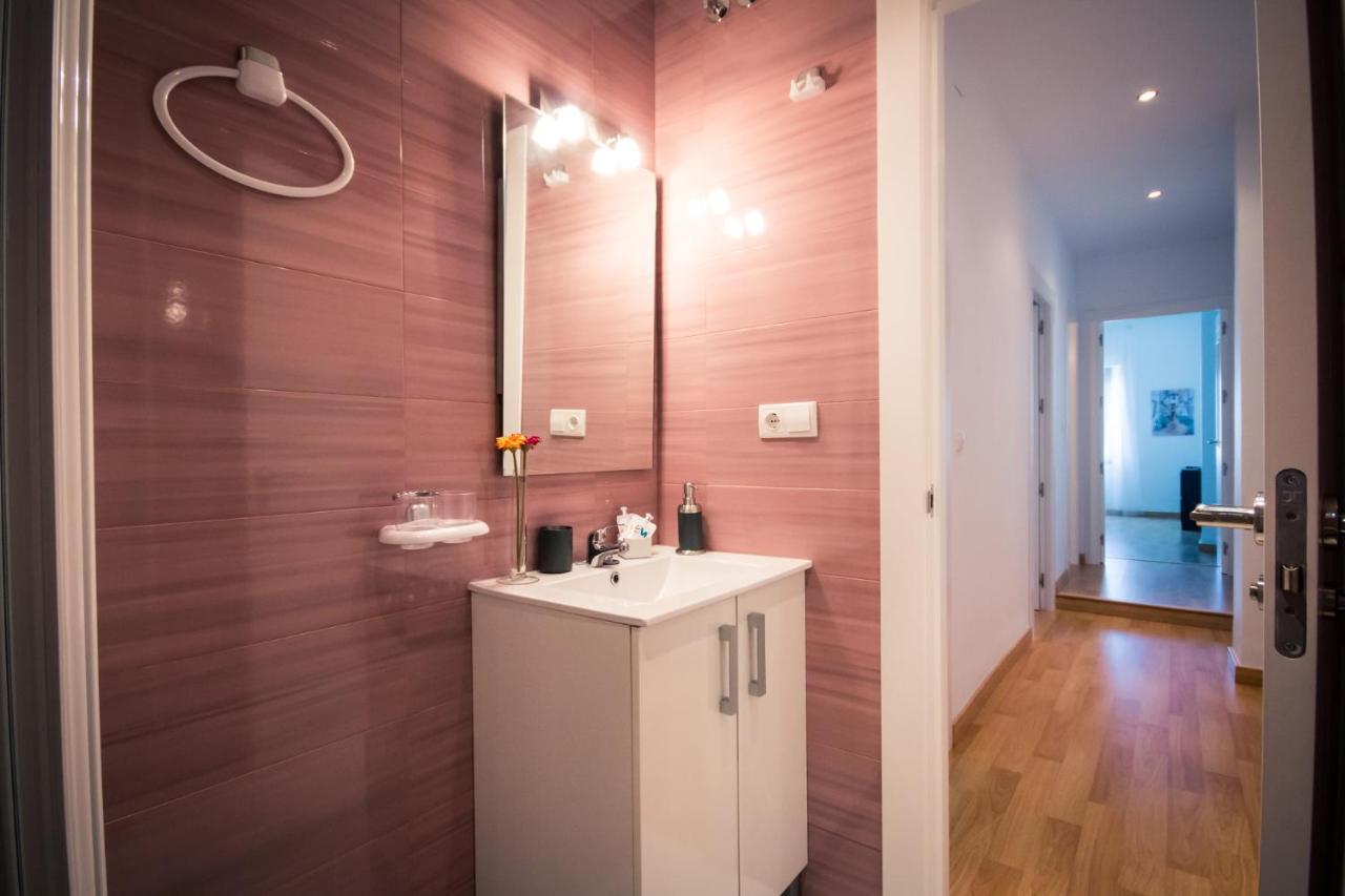 Holidays2Malaga Heredia 3 Bedroom Opposite Malaga Port المظهر الخارجي الصورة