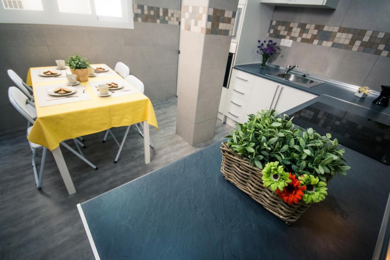 Holidays2Malaga Heredia 3 Bedroom Opposite Malaga Port المظهر الخارجي الصورة