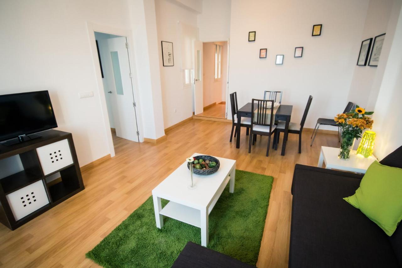 Holidays2Malaga Heredia 3 Bedroom Opposite Malaga Port المظهر الخارجي الصورة