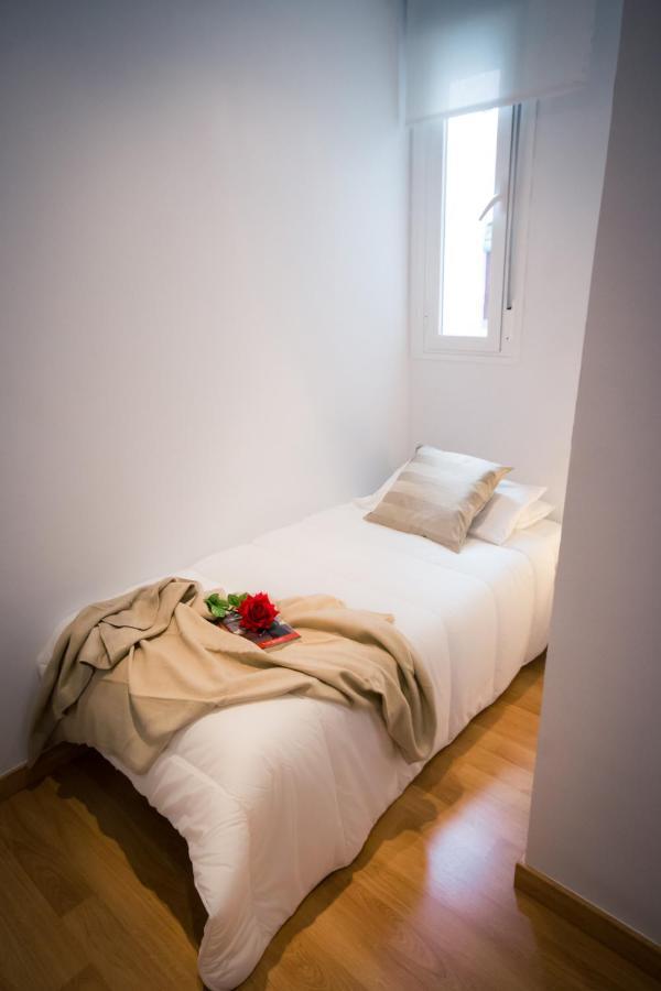 Holidays2Malaga Heredia 3 Bedroom Opposite Malaga Port المظهر الخارجي الصورة