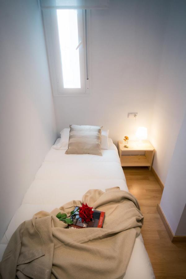 Holidays2Malaga Heredia 3 Bedroom Opposite Malaga Port المظهر الخارجي الصورة